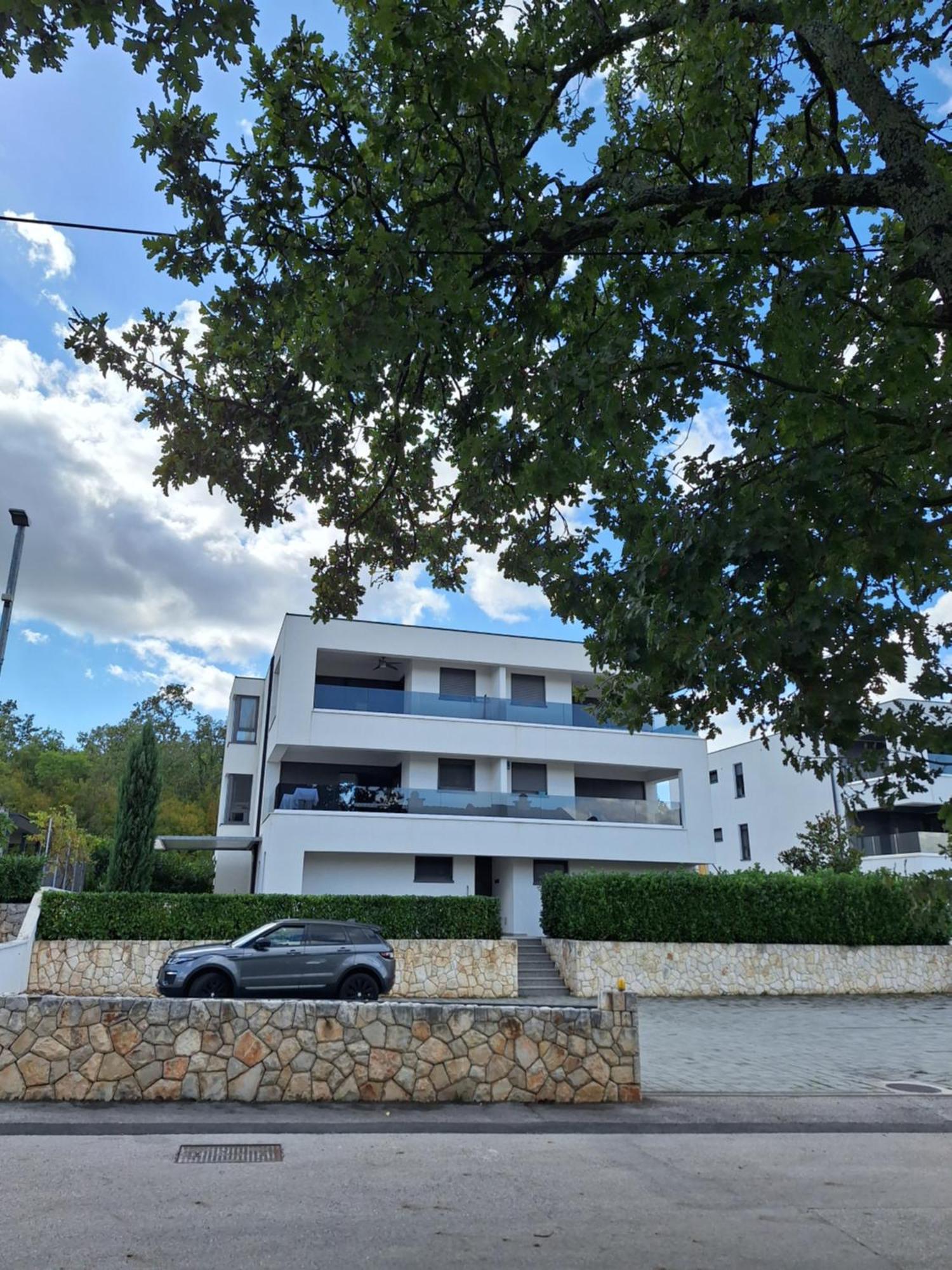 Apartment White Vantacici Exterior photo